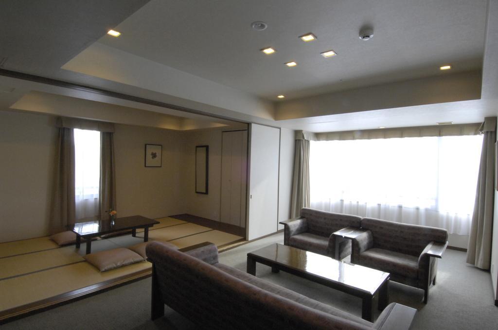 Karuizawakurabu Hotel 1130 Hewitt Resort Tsumagoi Exterior photo